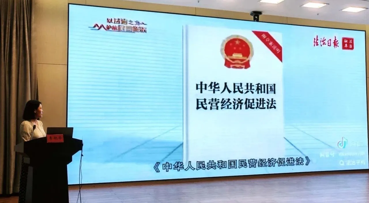 信阳培训会 2.jpg