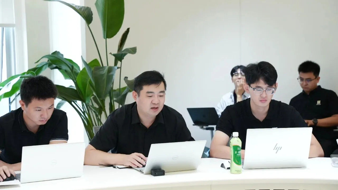 9.5月度会 4.jpg 9.5月度会 4.jpg